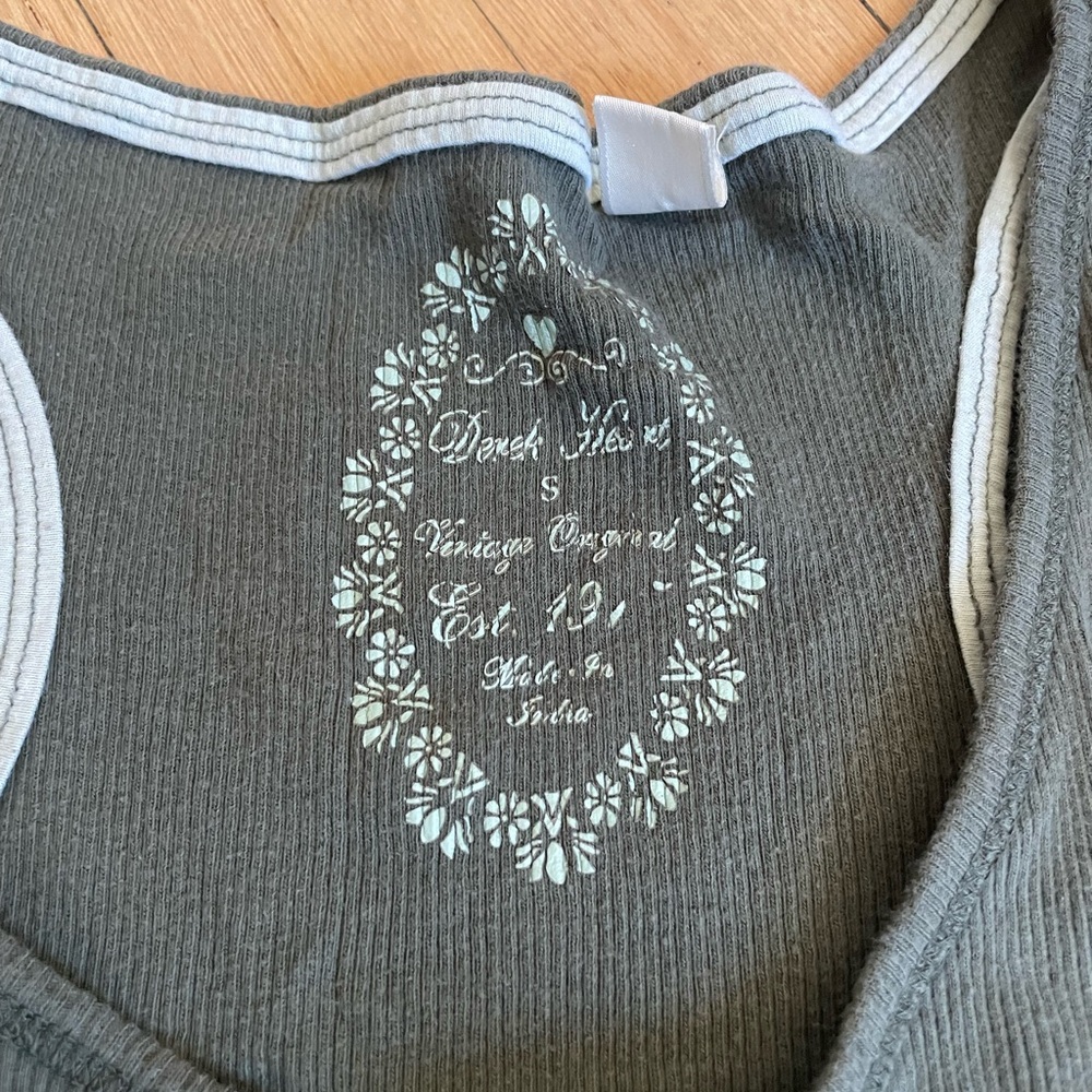 Derek Heart Olive Ribbed Tank Top - Picture 5 of 6